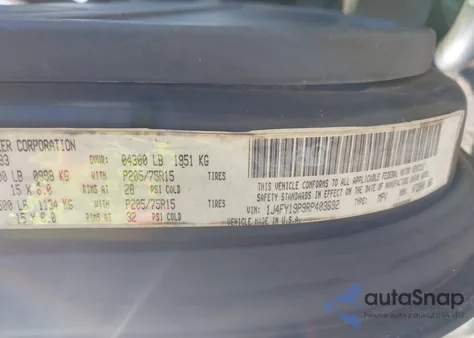 1994 Jeep Wrangler / Yj S z USA, uszkodzony, nr VIN 1J4FY19P9RP403692